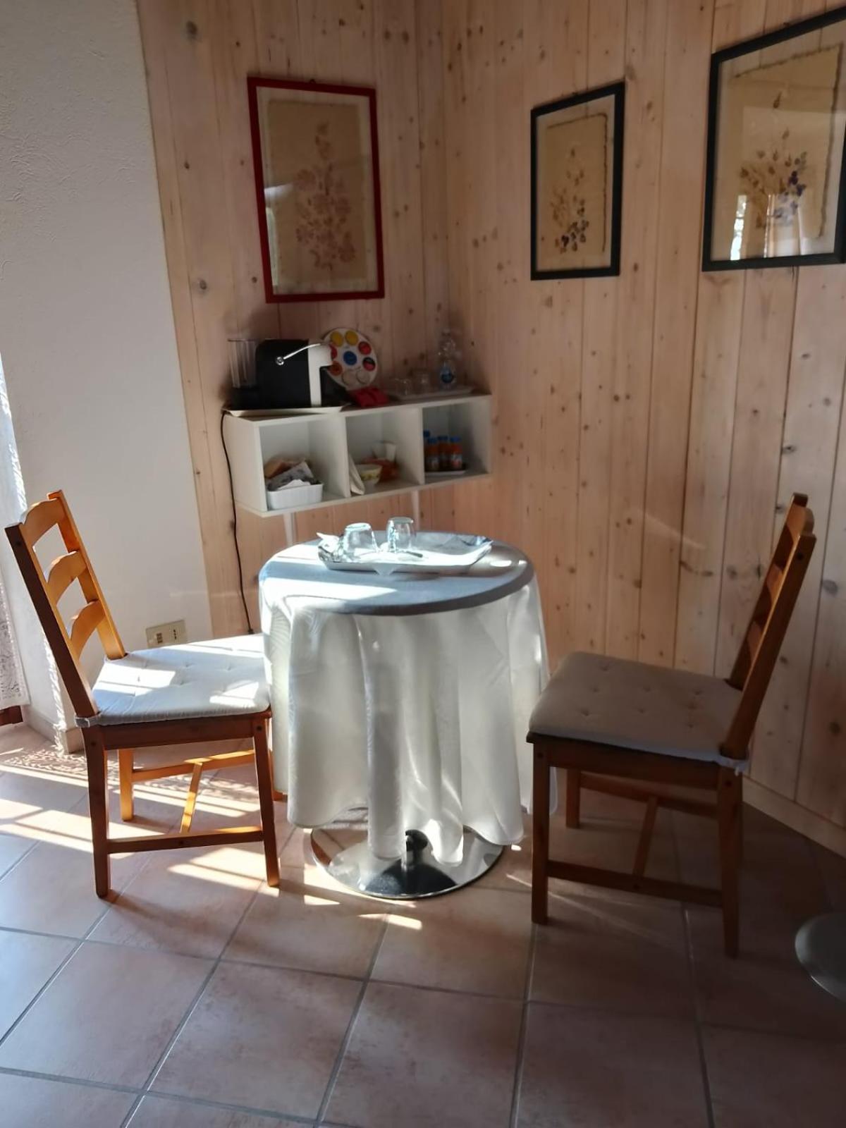 Agriturismo Affittacamere Barbarossa Dogliani Eksteriør bilde