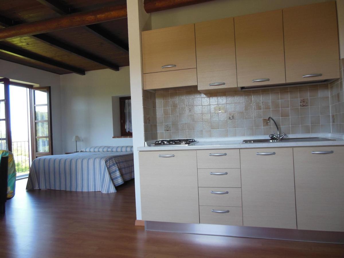 Agriturismo Affittacamere Barbarossa Dogliani Rom bilde